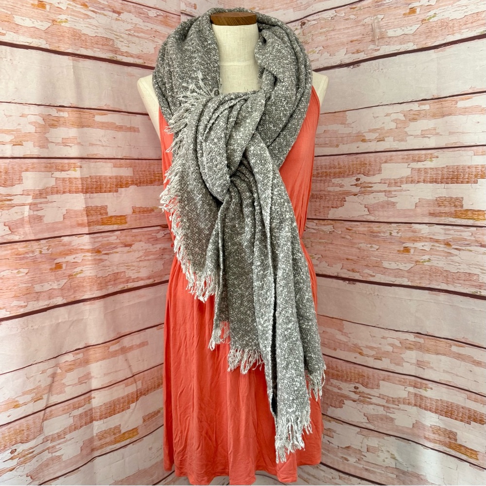 STEVE Madden Oversized Gray Textured Scarf